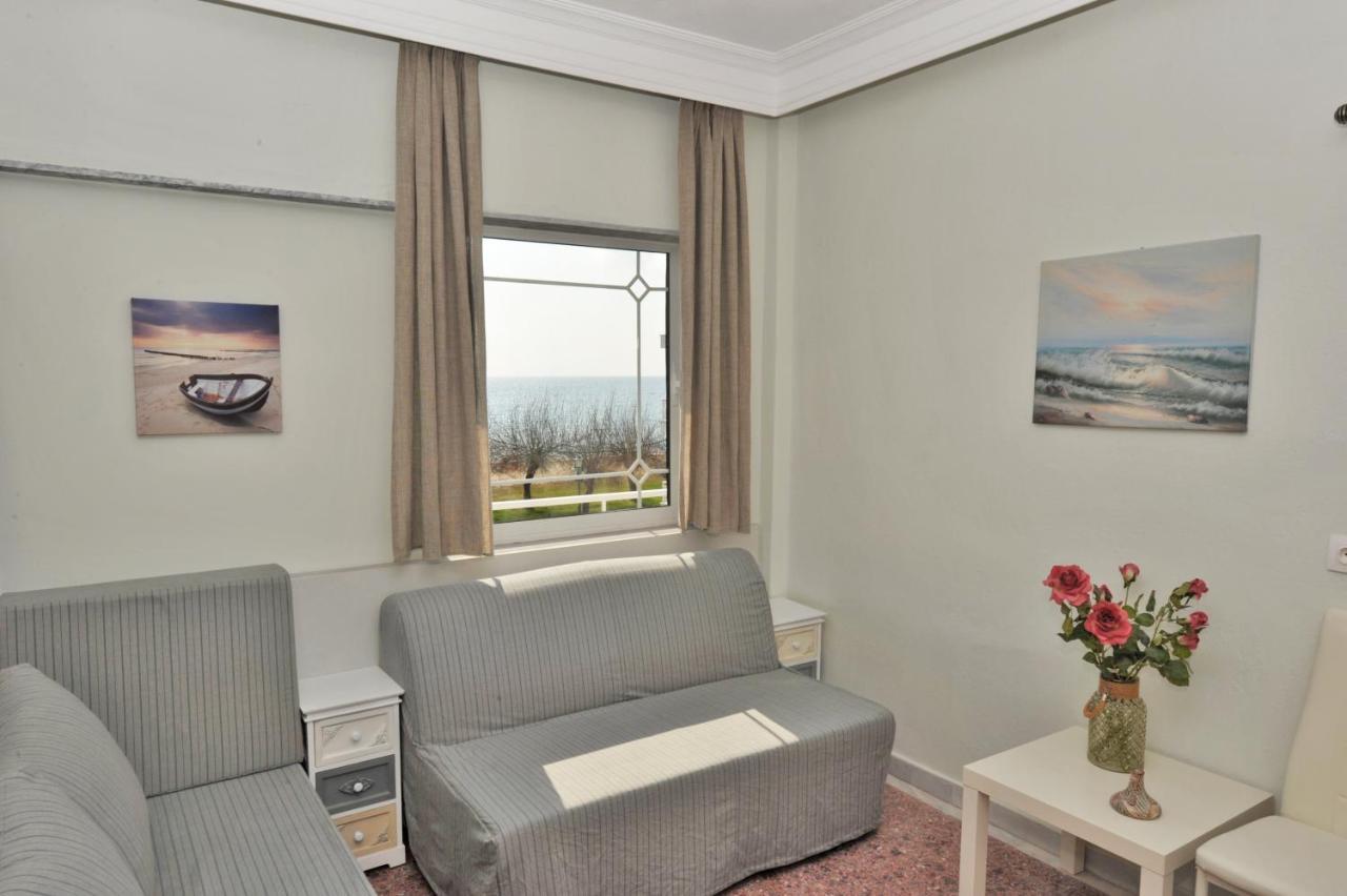 Themis 40 Steps From Beach Paralia Dionysiou Exterior foto