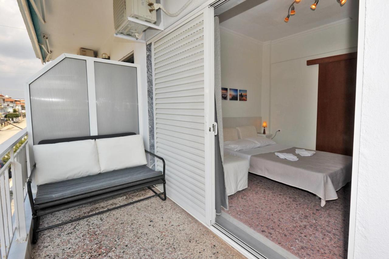 Themis 40 Steps From Beach Paralia Dionysiou Exterior foto